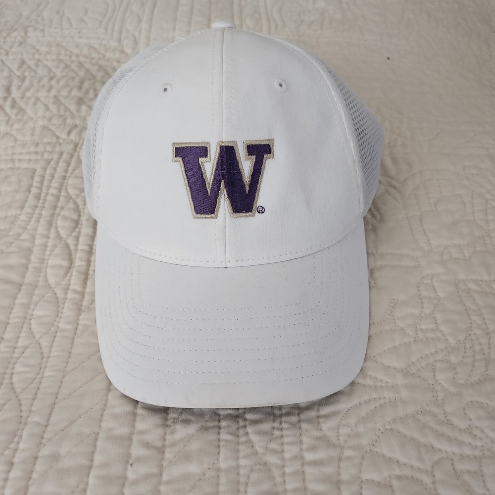 Nike Golf Washington Huskies Hat Mens M/L White Mesh Trucker Flexfit Cap W Logo